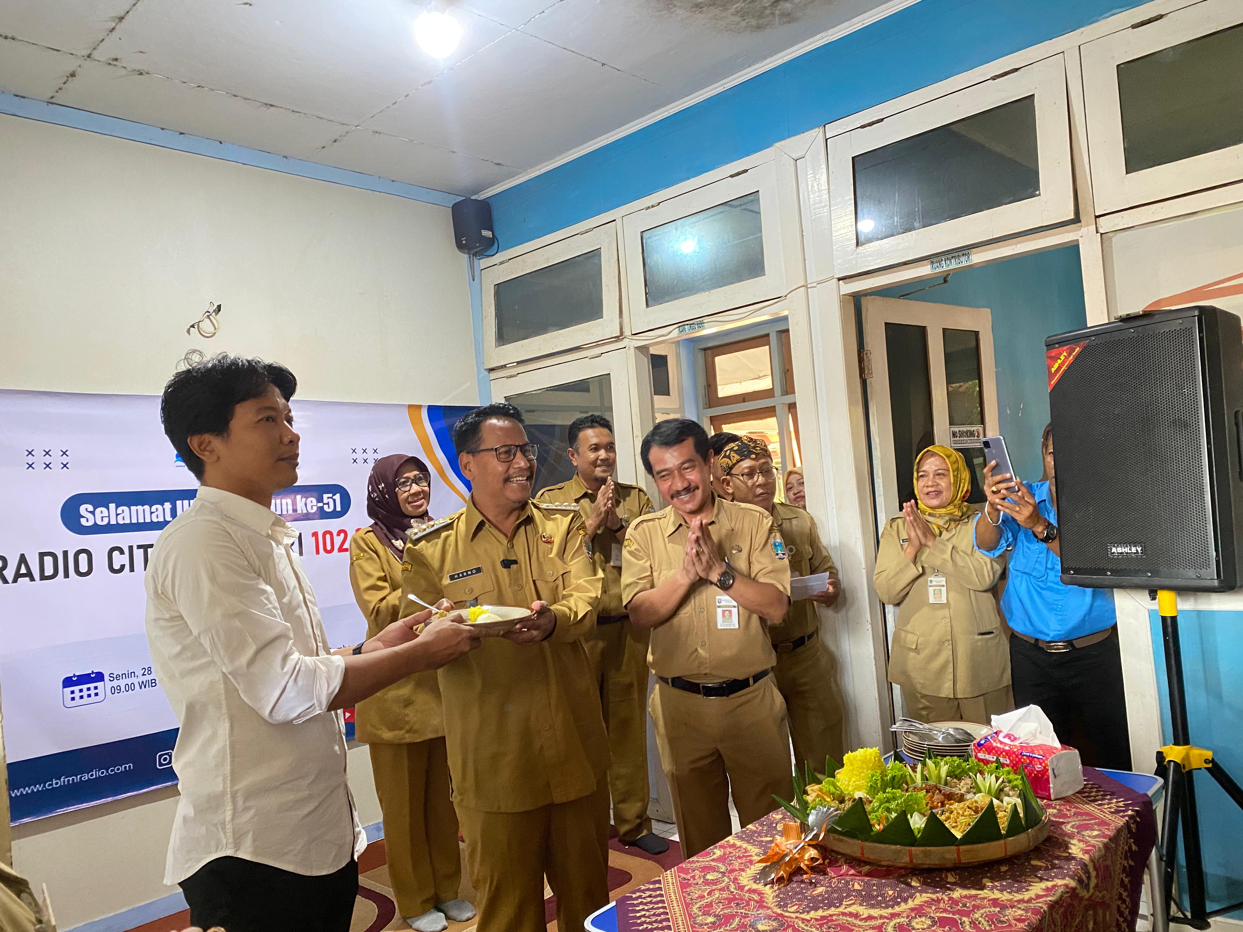 Radio CBFM Rayakan HUT ke-51, Bupati Harno Dorong Adaptasi di Era Digital