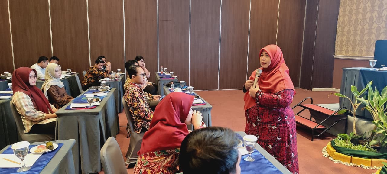 WORKSHOP PENYUSUNAN KONTEN BERBASIS AI TINGKATKAN PROFESIONALITAS KOMUNIKASI PUBLIK PEMKAB REMBANG