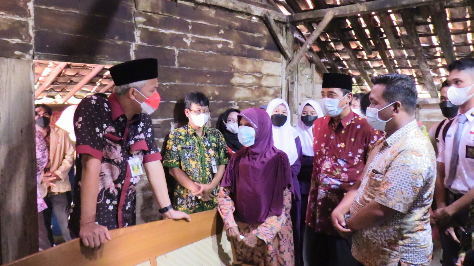 GUBERNUR GANJAR DAN BUPATI HAFIDZ KOMITMEN TUNTASKAN PROGRAM RTLH