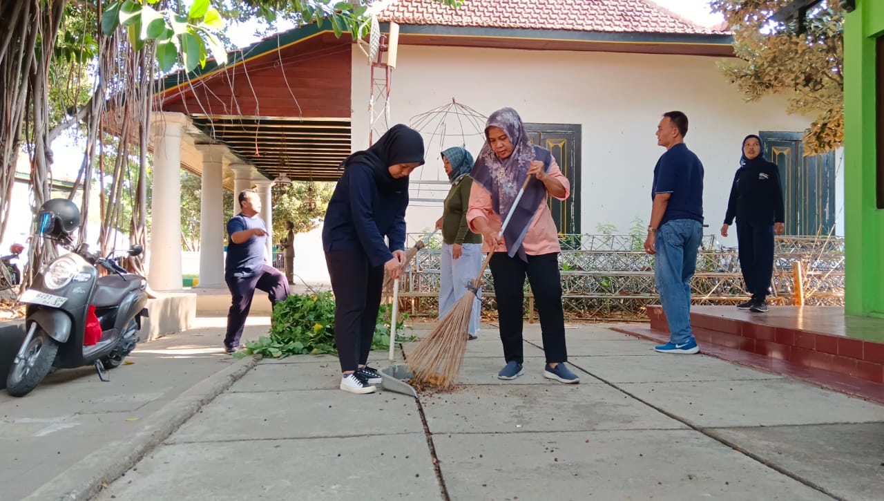 Aksi Bersih-bersih dalam rangka Kegiatan World Cleanup Day (WCD).