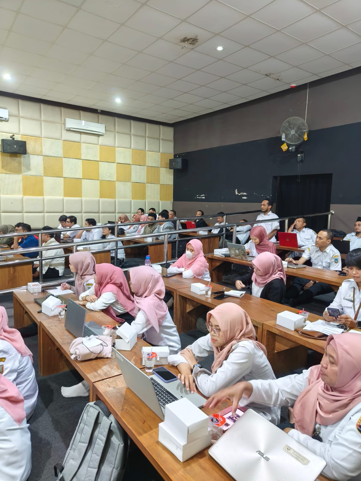 Monitoring dan Evaluasi PPID dan SP4N Lapor oleh Dinas Komunikasi dan Informatika Kabupaten Rembang Dengan OPD dan Kecamatan se-Kabupaten Rembang
